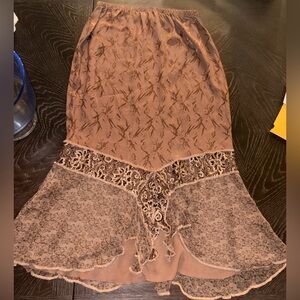 Floral Lace-Trim Maxi Skirt in brown